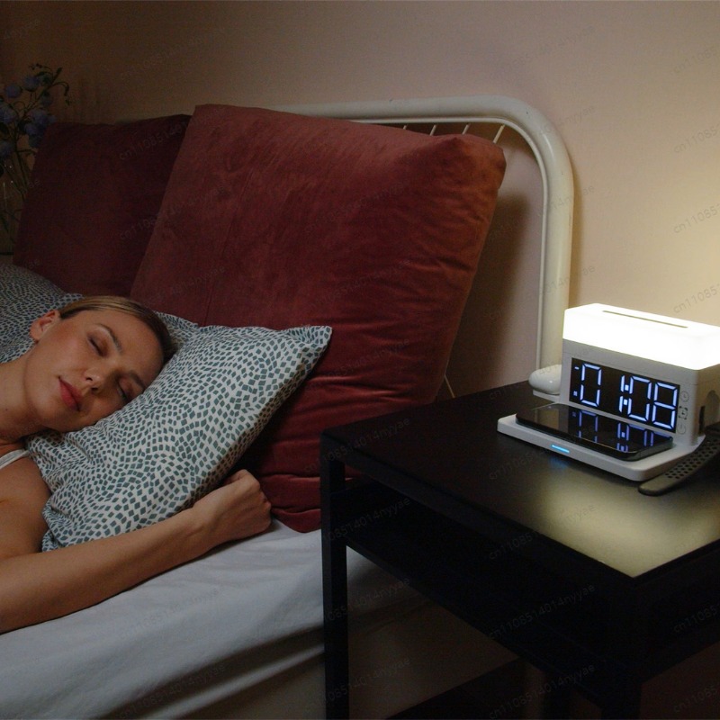 Luminária de Mesa com Carregam - Led Desk Clock avaliação e preço